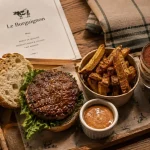 Le bourguignon burger dijon : burger maison, frites épicées, livraison